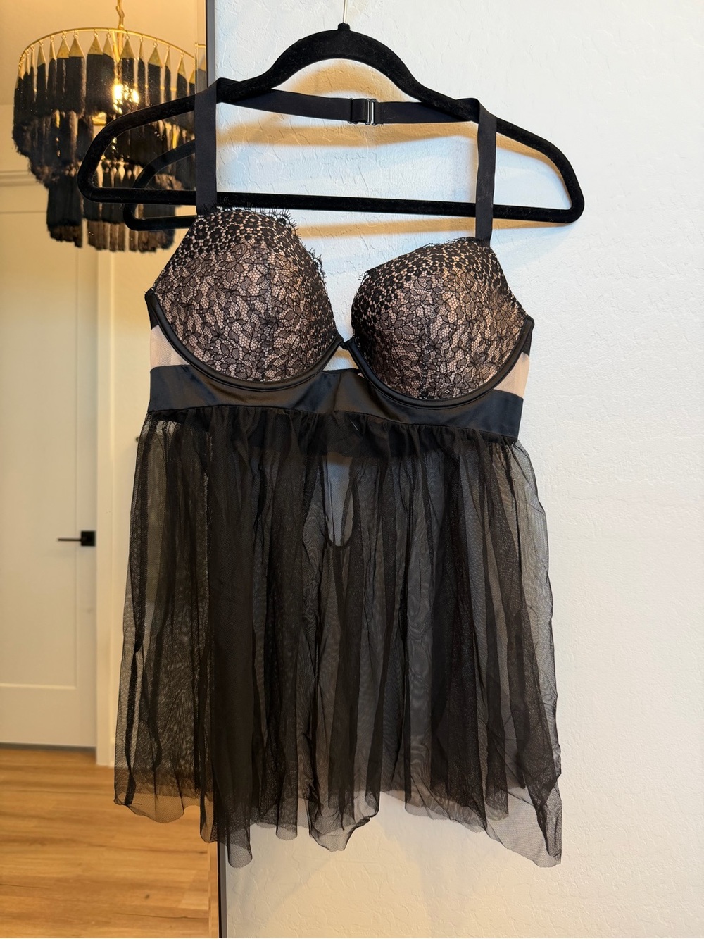 Victoria's Secret Black Lace & Nude Lined Babydoll Chemise